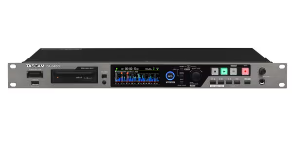 レコーダー。TASCAM DA6400